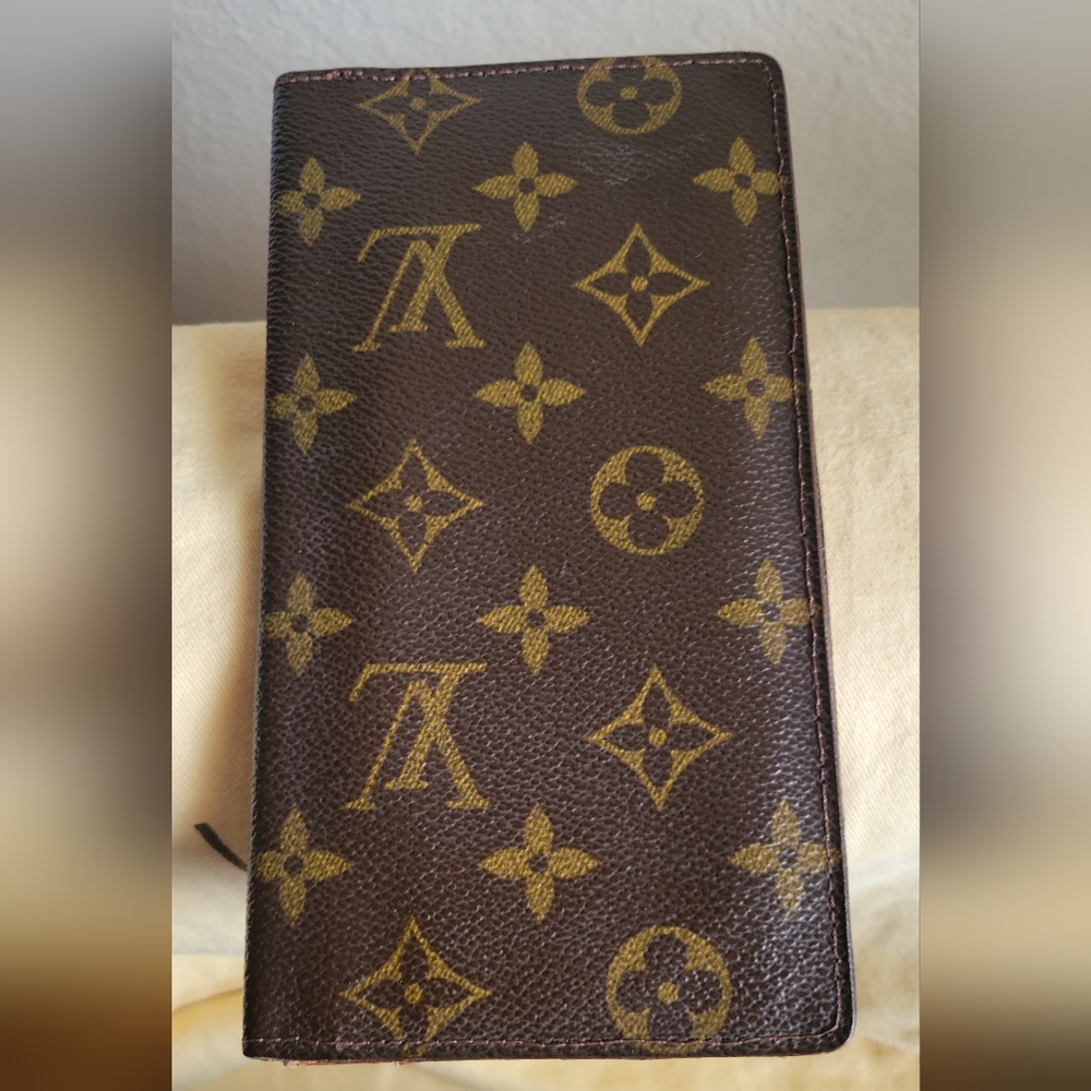 Louis Vuitton Monogram long wallet
